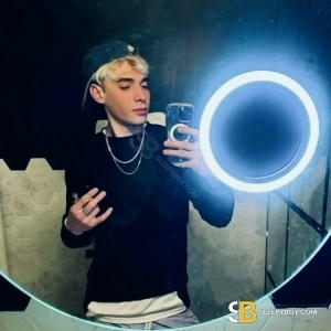 Bisexual Escort Guilherme 25yr - trios