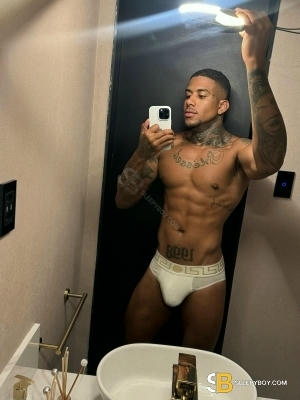 Bisexual Escort Tiago 33yr - licking