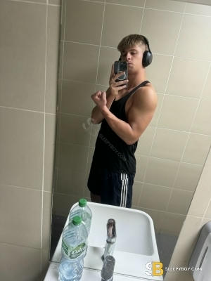 Bisexual Escort Richie 18yr - rimming