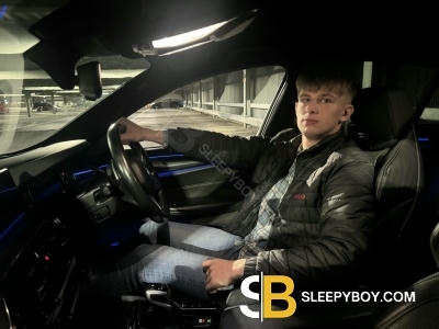 Bisexual Escort Richie 18yr - shaving