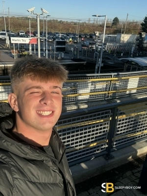 Bisexual Escort Richie 18yr - blowjob