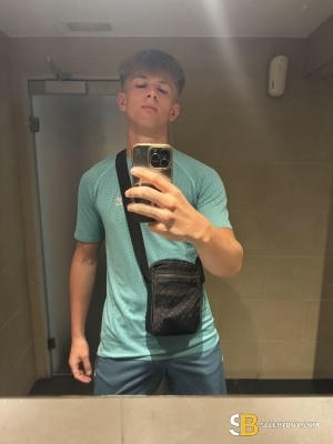 Bisexual Escort Richie 18yr - dirty talk