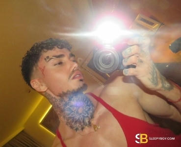 Gay Escort Logan 25yr - licking