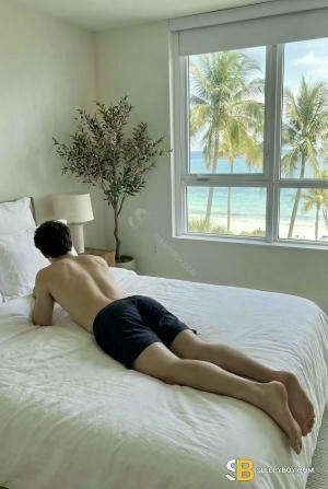 Gay Escort Ludovicco 21yr - licking