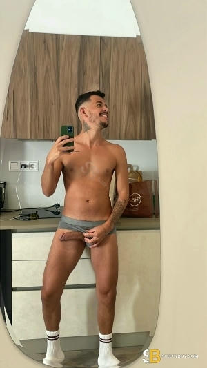 Bisexual Escort Victor 27yr - licking