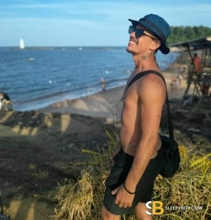 Bisexual Escort Vitor 27yr - sucking