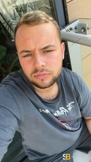 Gay Escort Scott 19yr - role