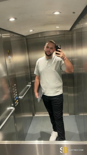 Gay Escort Scott 19yr - role