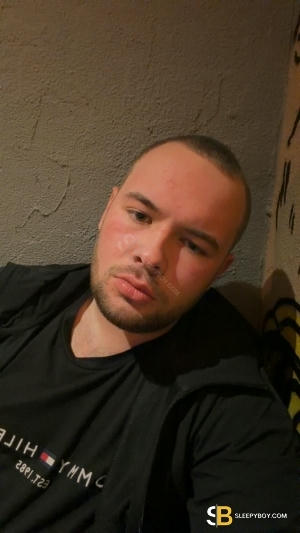 Bisexual Escort Scott 19yr - double penetration