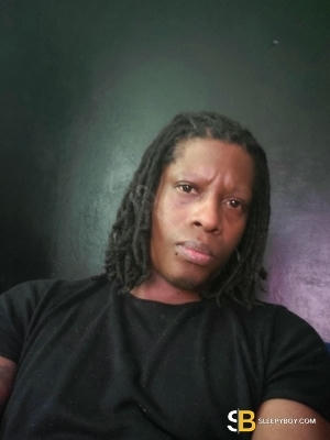 Gay Escort Damion 47yr - role