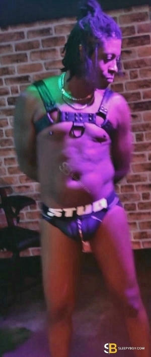 Gay Escort Damion 47yr - role