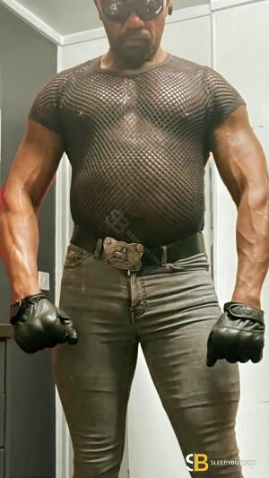 Gay Escort Brody 40yr - licking