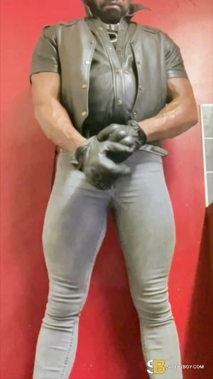 Gay Escort Brody 40yr - role