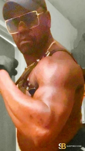 Gay Escort Brody 40yr - role