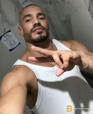 Bisexual Escort Vini 26yr - dirty talk