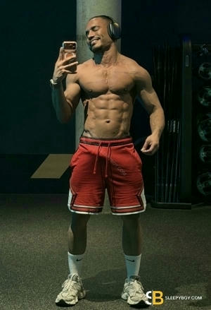 Bisexual Escort Vini 26yr - trios