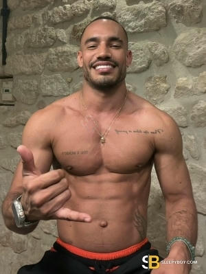 Bisexual Escort Vini 26yr - trios