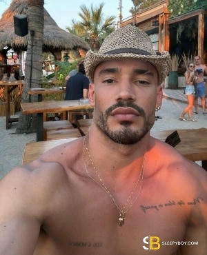 Bisexual Escort Vini 26yr - masseur