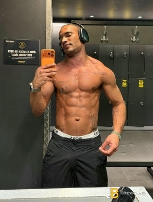 Bisexual Escort Gustavo 26yr - role