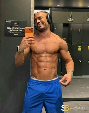 Bisexual Escort Gustavo 26yr - role