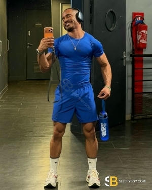 Bisexual Escort Gustavo 26yr - role