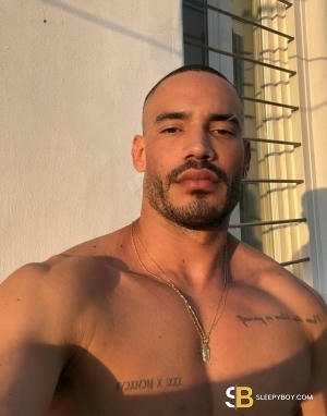 Bisexual Escort Gustavo 26yr - role