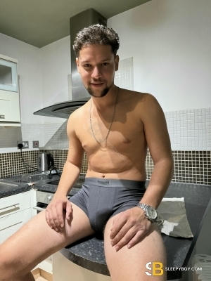 Bisexual Escort Victor Xxl 24yr - licking