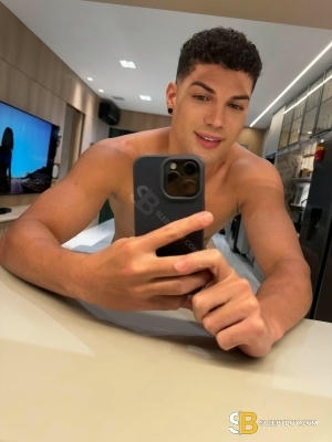 Bisexual Escort Kauan 26yr - trios