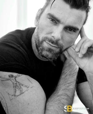 Bisexual Escort Brad 35yr - blowjob