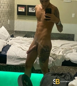 Bisexual Escort ítalo 20yr - sucking