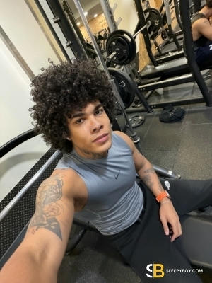 Bisexual Escort Caue 25yr - sucking