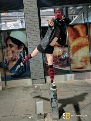 Gay Escort Leo 21yr - licking