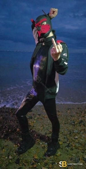 Gay Escort Leo 21yr - sucking