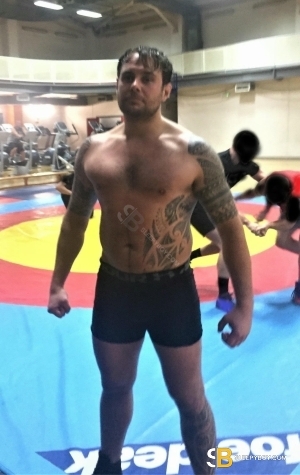 Bisexual Escort M 41yr - role