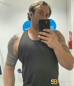 Bisexual Escort M 41yr - sucking