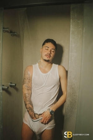 Bisexual Escort Bruno 23yr - licking