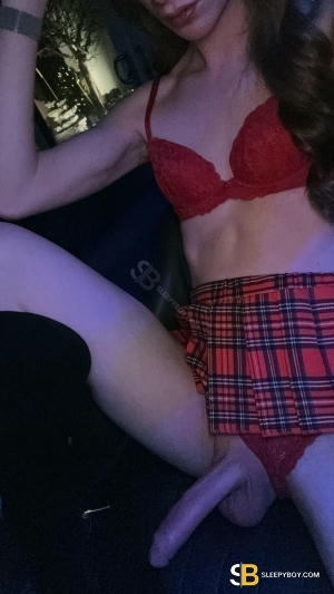 Bisexual Escort Leo 22yr - role