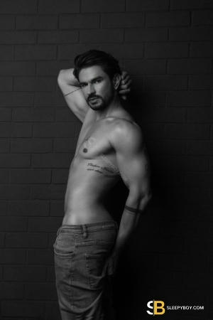 Bisexual Escort Fabricio 27yr - licking