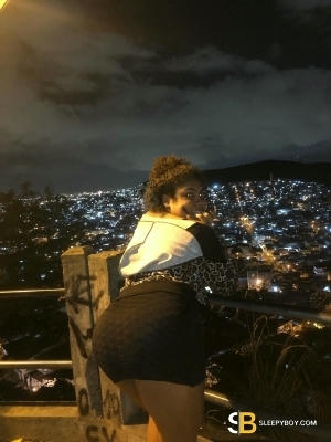 Bisexual Escort Gabriela Reis 23yr - licking