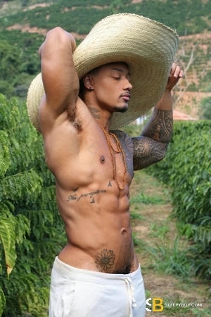 Bisexual Escort Bruno Black 32yr - role