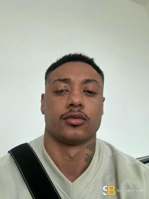 Bisexual Escort Bruno Black 32yr - licking