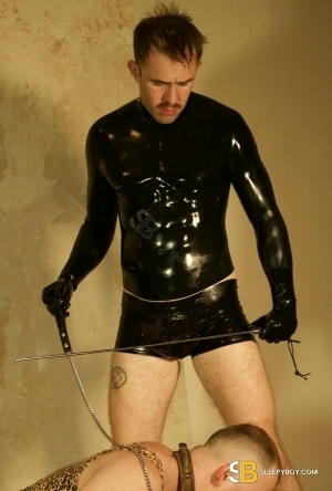 Bisexual Escort Dean 34yr - licking