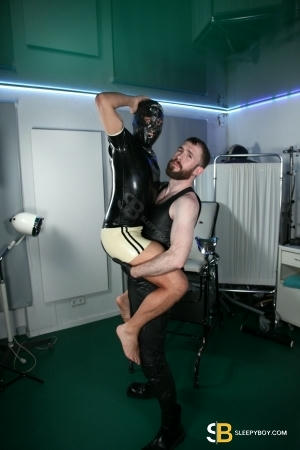 Bisexual Escort Dean 34yr - licking