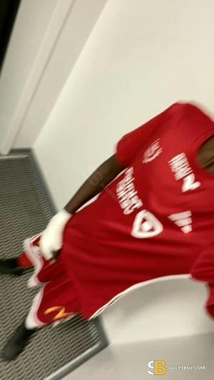 Bisexual Escort Hiago 18yr - licking