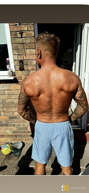 Gay Escort Gareth 35yr - sucking