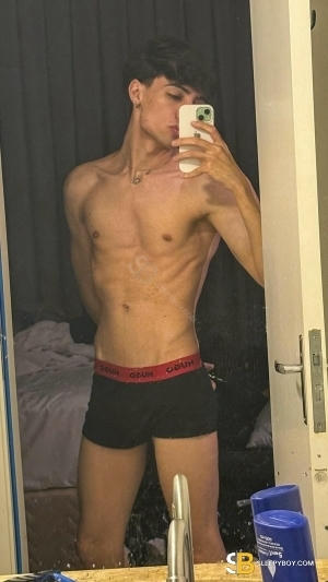 Bisexual Escort Mateus 20yr - licking