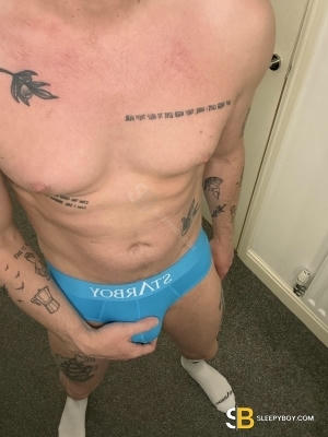Gay Escort Ryan 32yr - sucking