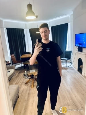 Gay Escort Simon 30yr - role