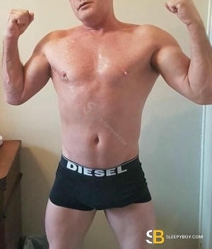 Gay Escort Matt 49yr - double penetration