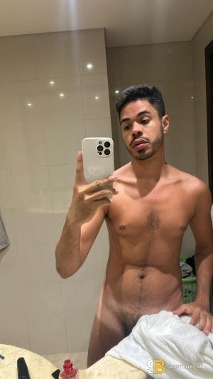 Bisexual Escort Lucas Hide 26yr - role